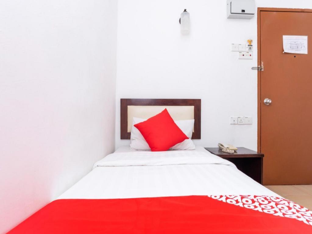 Super Oyo 1114 Neo Pegasus Hotel Segamat Eksteriør bilde
